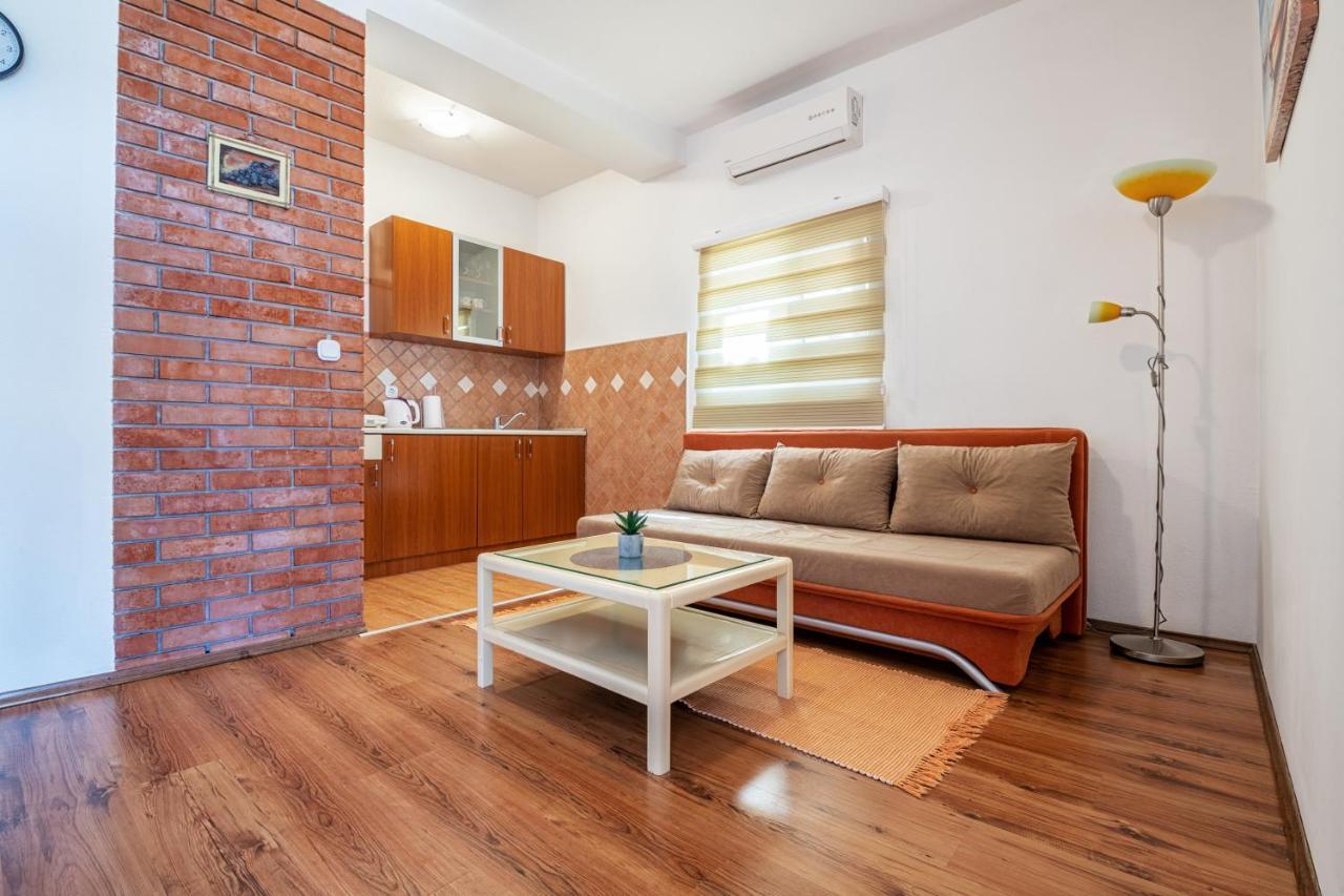 Apartments Leona Neum Exterior foto